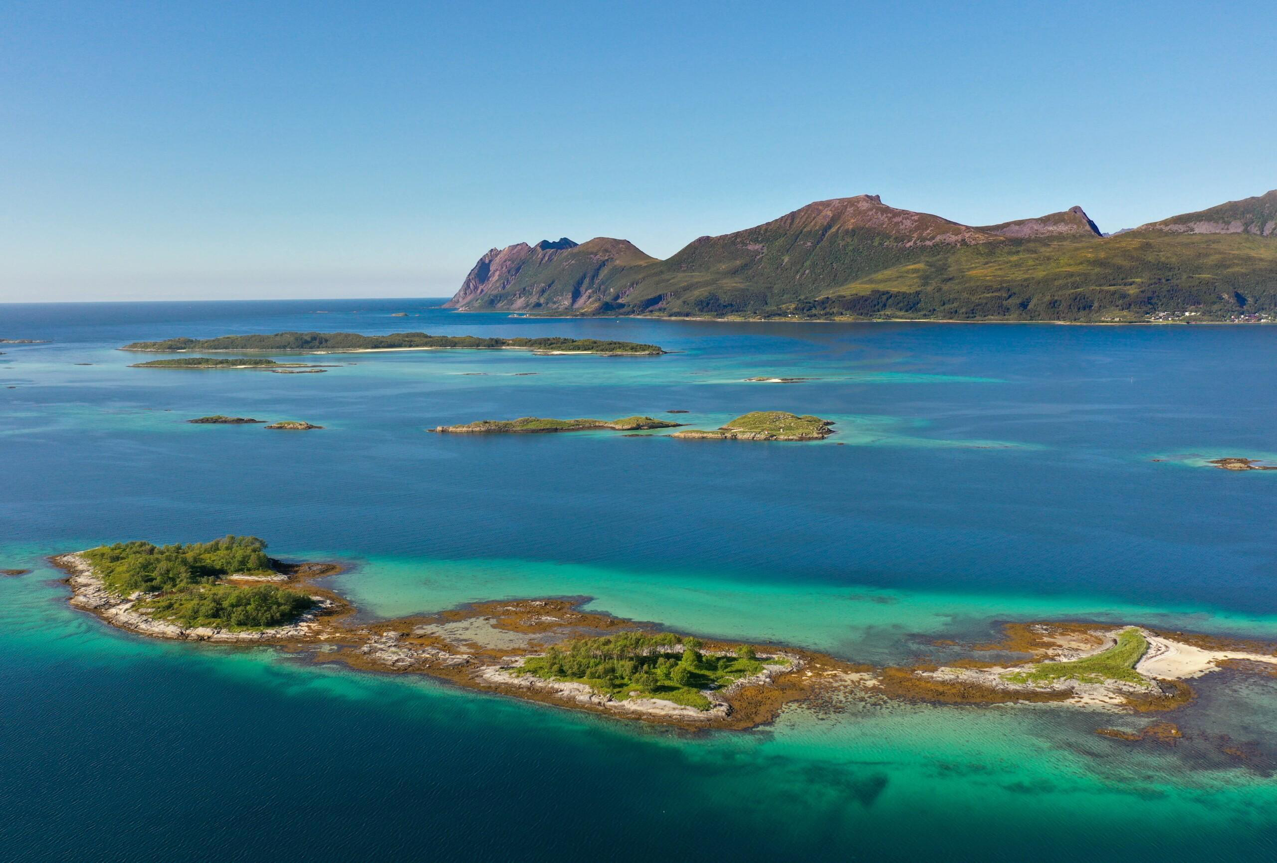Fjords & Mountains, exploring Norway Senja. Southbound - 4 days